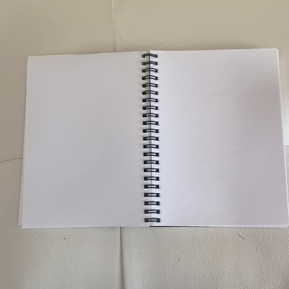 Lafayette 148 Notebook. - Picture 3 of 4